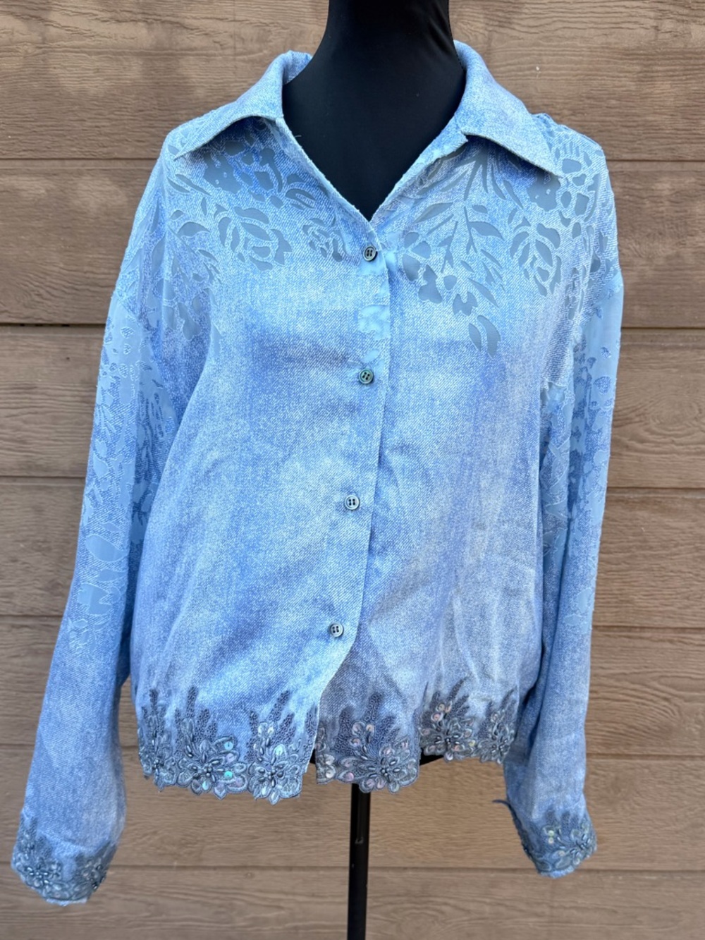 Rich Radi Q's Light Blue Lace-Detail Button-Front Women's Shirt